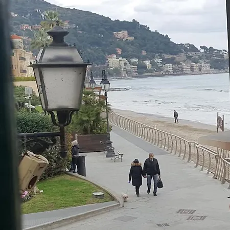 Affittacamere L'ancora Di Alassio